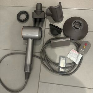 Like new DYSON hair blow dryer